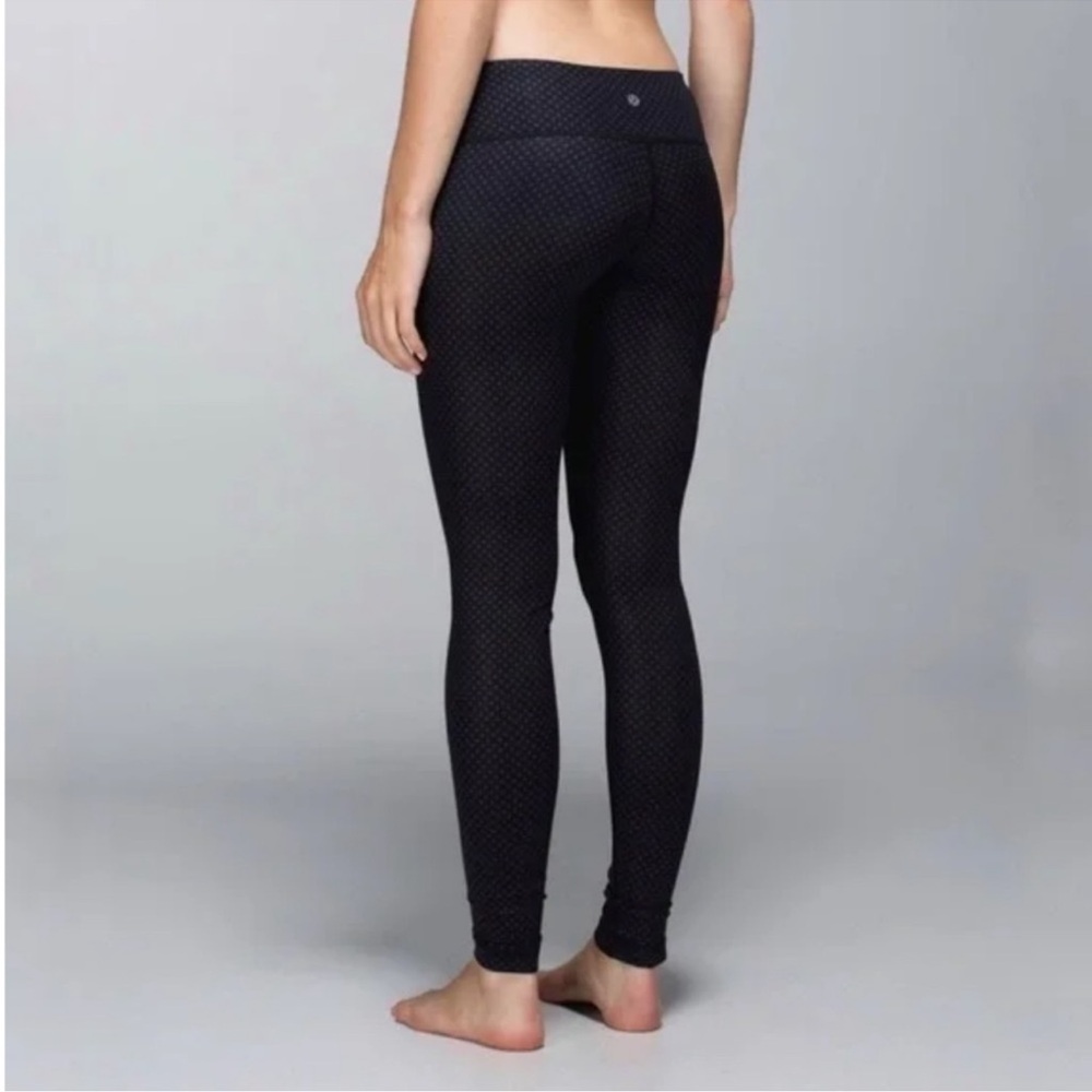 *Like New* LULULEMON Polkadot Wunder Under in Black — 8
